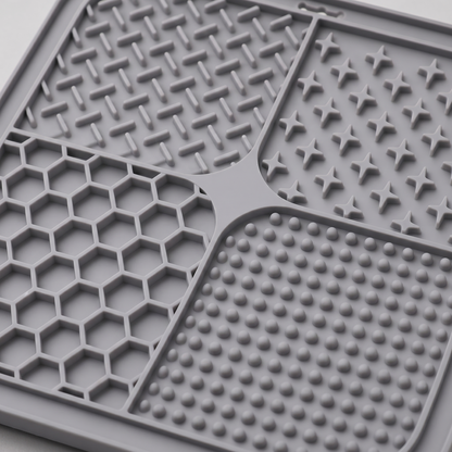 💎 Web Exclusive 🛍️Slow Feeder Lick Mat for Dogs with Suction Cups