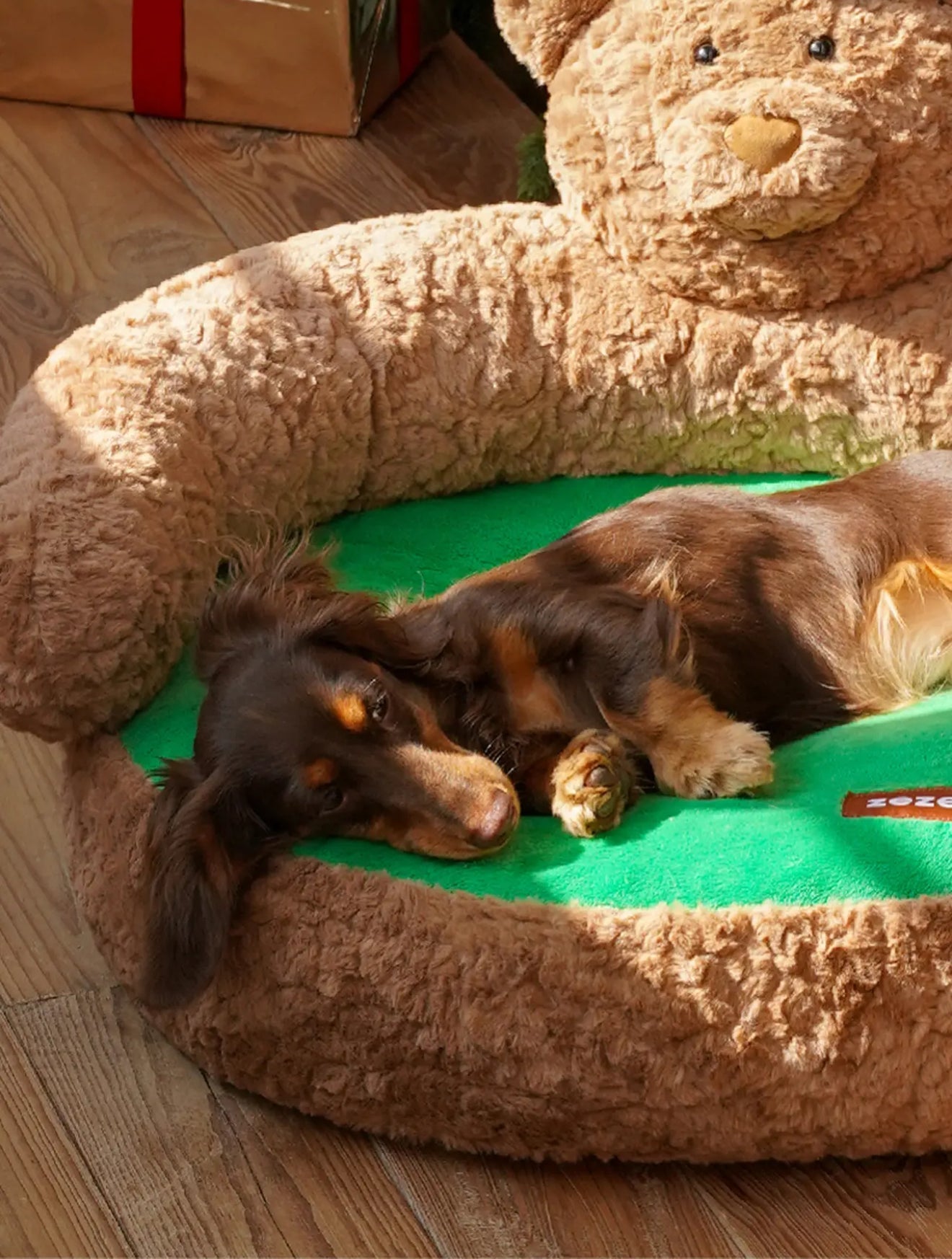 Christmas Bear Pet Bed: Cozy Holiday Comfort