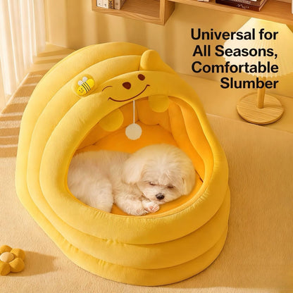 Christmas Tree Pet Bed – Cozy & cute, a festive little world for your furry friend!