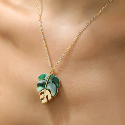 Fashion Leaf Pendant Necklace