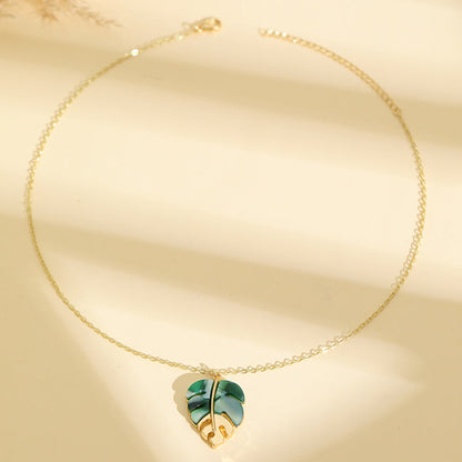 Fashion Leaf Pendant Necklace