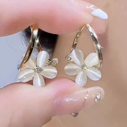 Women's Fresh Flower Huggie Earrings