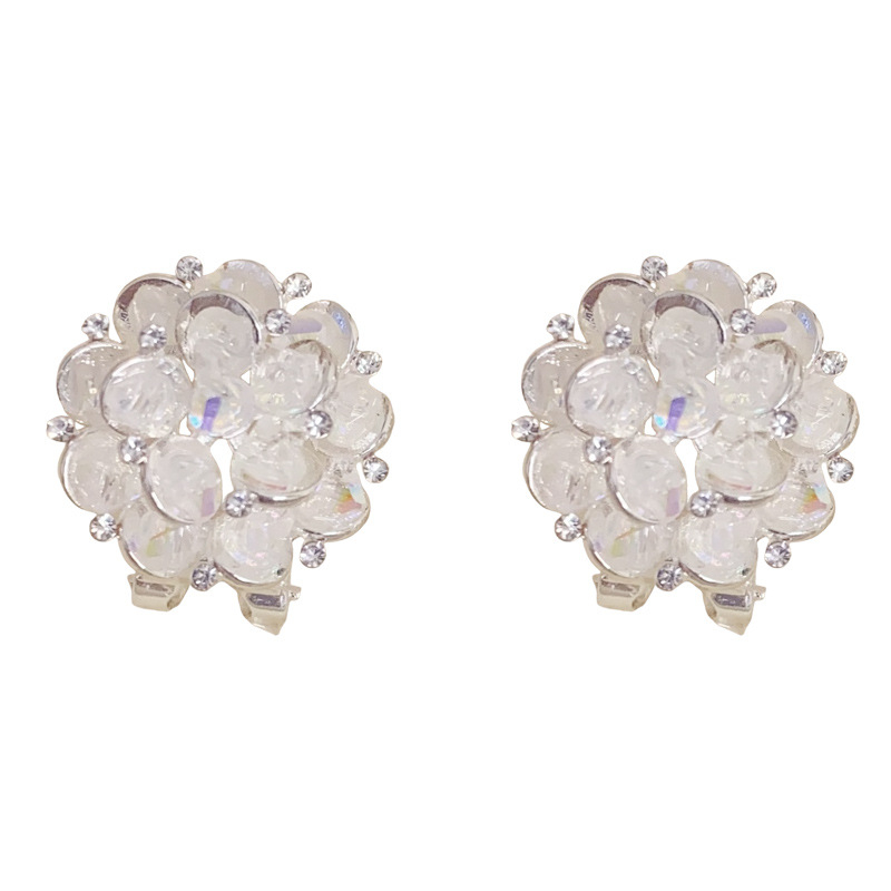 Elegant Sparkling Floral Stud Earrings