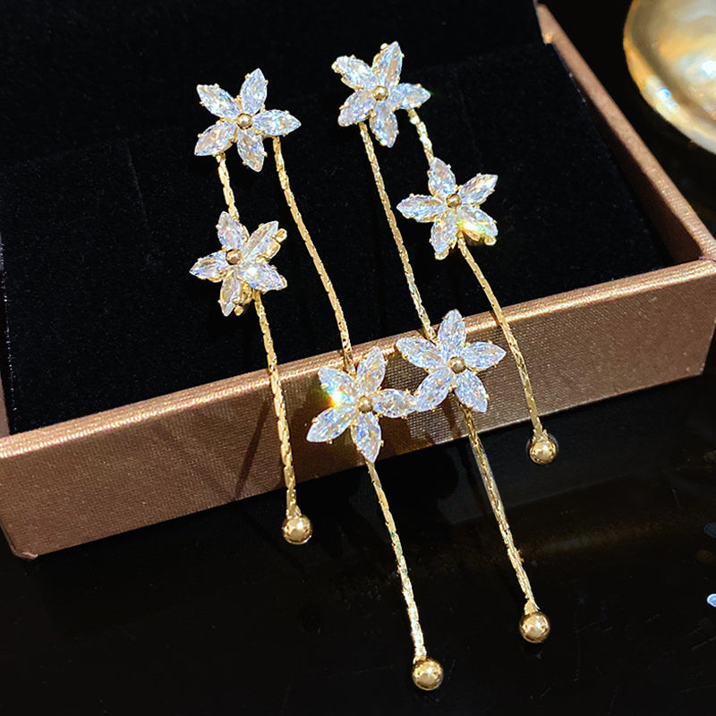 Women's Sparkling Flower Tassel Earrings