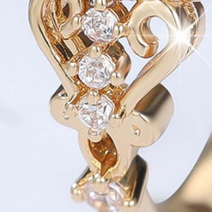 Vintage Hollow Pattern Ring with Oval Rhinestone